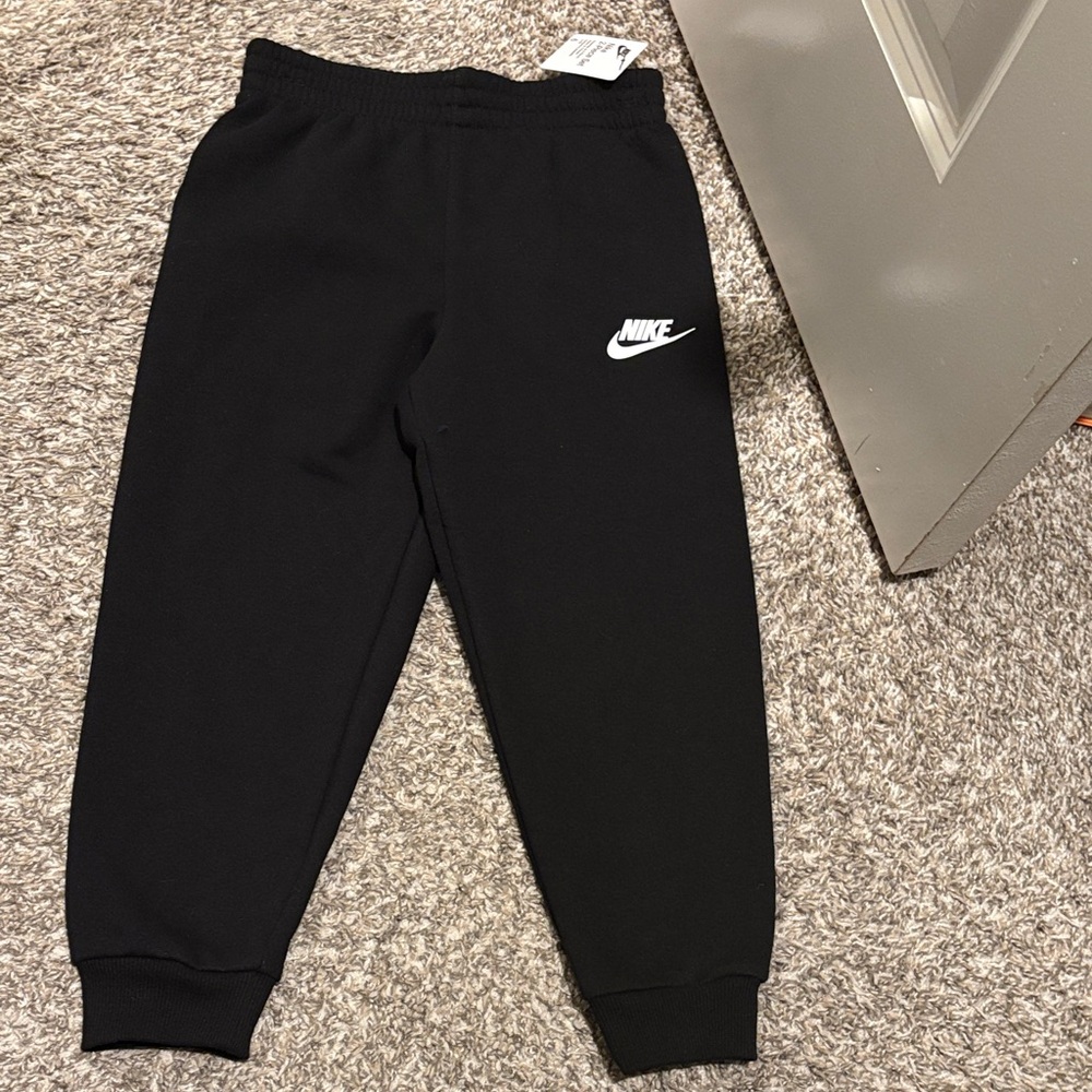 FREE in bundleNWT Nike Black Sweatpants with White Logo - Kids  Joggers size 5/6